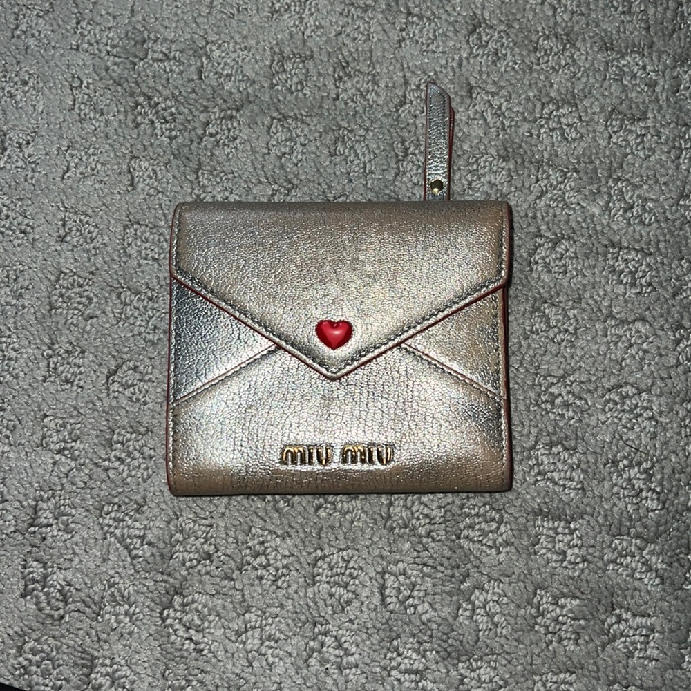 BEAUTIFUL Miu Miu wallet!!